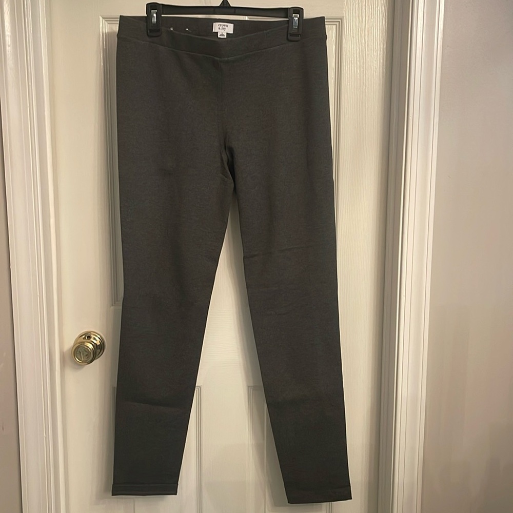 Crown and Ivy Grey Dressy Leggings